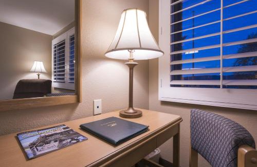 Simi Valley Hotel | Grand Vista Hotel