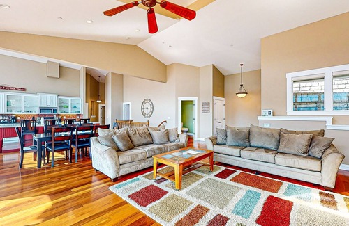 Coeur d'Alene House | Grand waterfront home w/decks offering lake views plus boat slip & nearby dock