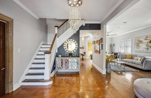 Navarre House | GrandCraftsman style home with pool and hot tub/center to all of New Orleans