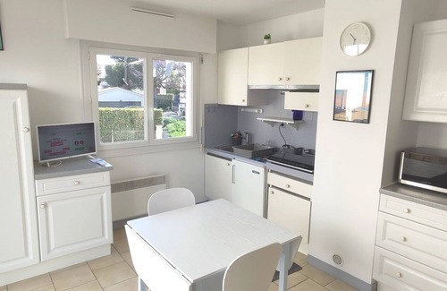 Royan Apartment | Grande Conche sea-beach view, sublime 30m2 equipped terrace