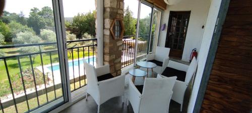 Pont-Saint-Esprit House | Grande maison avec grande piscine