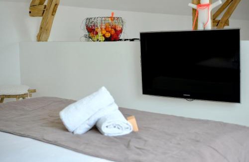 Roncherolles-sur-le-Vivier Apartment | Grande maison familiale 8 pers avec piscine privée
