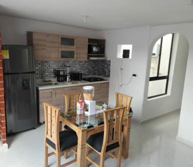 Medellin Apartment | GRANDE y ESCLUSIVO APARTAMENTO