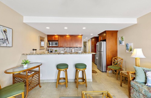 Maalaea Condo | Grandiose ocean views with a renovated kitchen