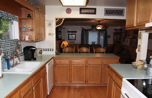 Buena Vista House | Grandma & Grandpa's House, Come Enjoy the Mountains STR - 136