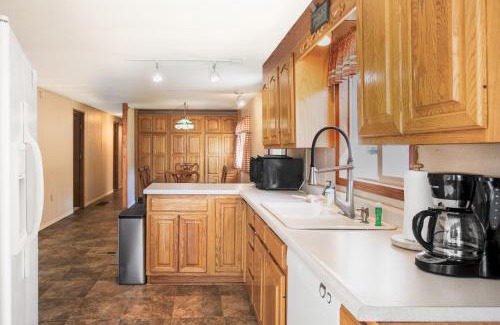 Harrison House | Grandma's Cabin at Harlow Point