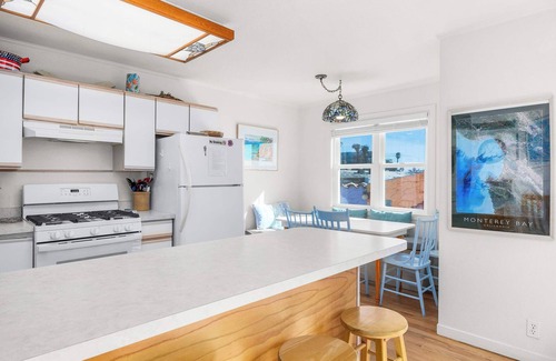 Capitola Condo | Grandma's Nest steps from Capitola Beach!