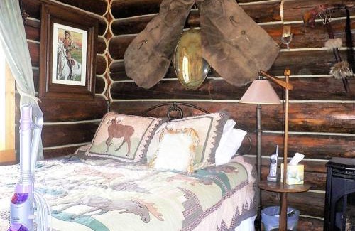 Gardiner House | Grandpa's Cabin