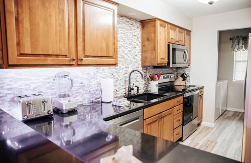 Table Rock Condo | Grandpa's Getaway - BEAUTIFULLY RENOVATED!
