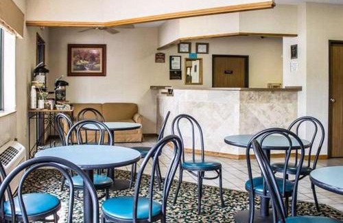 Minocqua Hotel | GrandStay Hotel & Suites Minocqua