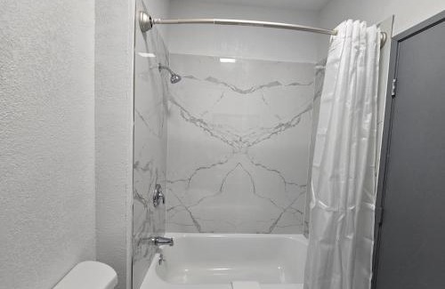 Minocqua Hotel | GrandStay Hotel & Suites Minocqua