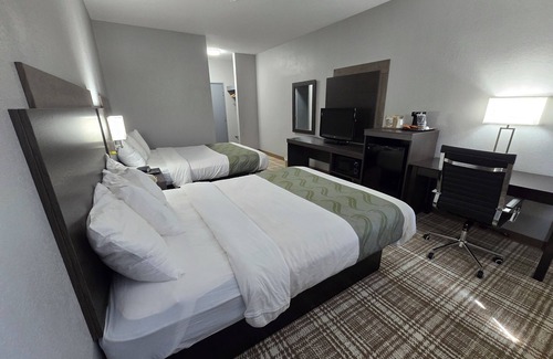 Minocqua Hotel | GrandStay Hotel & Suites