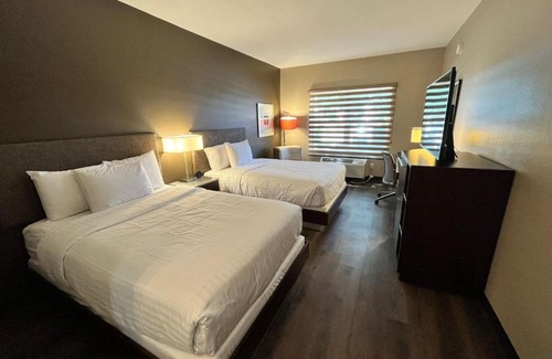 Waunakee Hotel | Grandstay Hotel & Suites