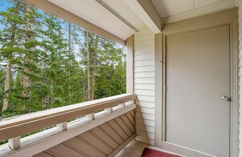 Peak 8 Apartment | Grandview Condo