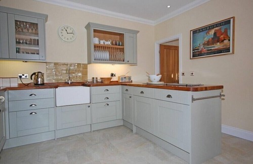 Alnmouth Cottage | GRANGE COTTAGE, pet friendly, country holiday cottage in Alnmouth