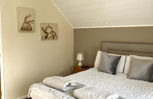 South Cerney Cabin | Grange Lodge