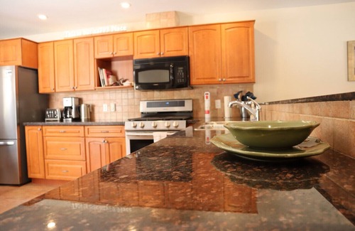Rossland House | Granite Mountain Chalet E - Red Mountain Village sleeps 8