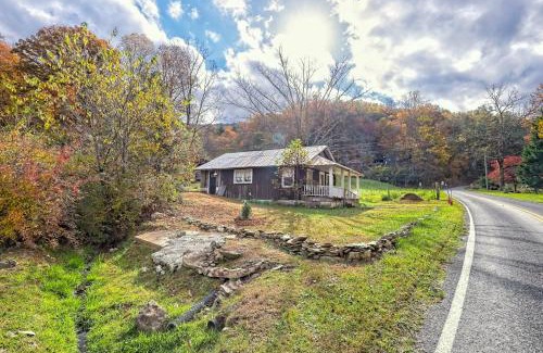 Bryson City House | Grannys Cabin Restored 1915 Fireplace & Clawfoot Tub near Smoky Mountains