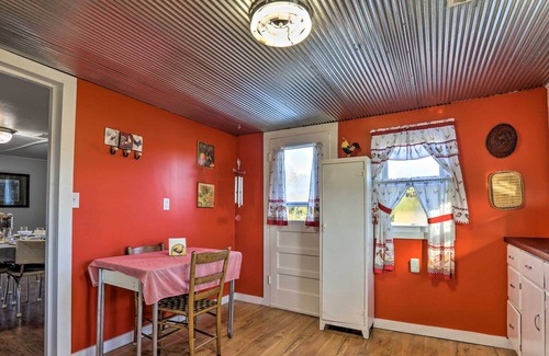 Campbellsville Cottage | 'Granny’s Country Cottage' 10 Mins to Green River!