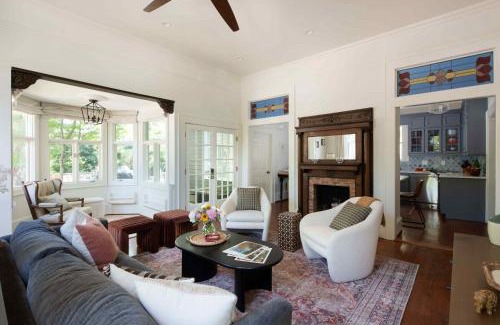 East Side House | Grant Grandeur
