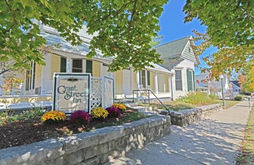 Bloomington Hotel | Grant Street Inn - Bloomington