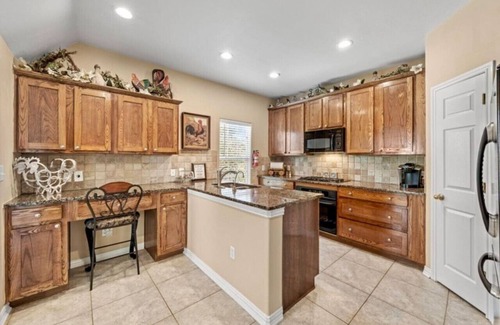 Fredericksburg House | Grape Creek Country Cottage