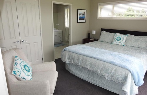 Cambridge Bed & Breakfast | Grasslands Bed & Breakfast
