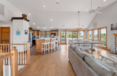 Pine Island House | Gratitude: Oceanside with a Private Pool, Hot Tub, Game Room, Golf Discounts