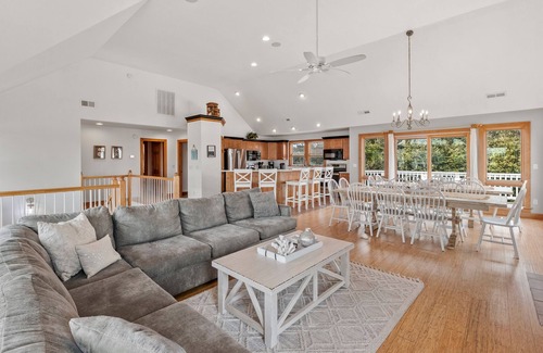 Pine Island House | Gratitude: Oceanside with a Private Pool, Hot Tub, Game Room, Golf Discounts