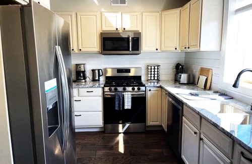 Trinidad Bed & Breakfast | Gray Place Walkscore90 Wifi