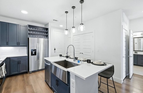Fort Worth Condo | Grayson 13043 Luxury Living DT Fort Worth 2B2B
