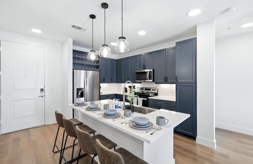 Fort Worth Condo | Grayson 13044 Luxury Living DT Fort Worth 2B2B