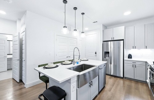 Fort Worth Condo | Grayson 13068 Luxury Living DT Fort Worth 2B2B