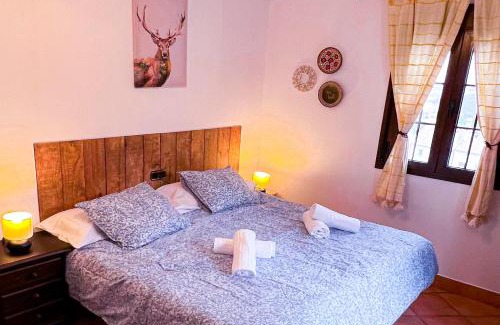 Grazalema House | Grazalema- Casita Panorama - Fantastic views- Clima, Wi-Fi and Private Parking optional
