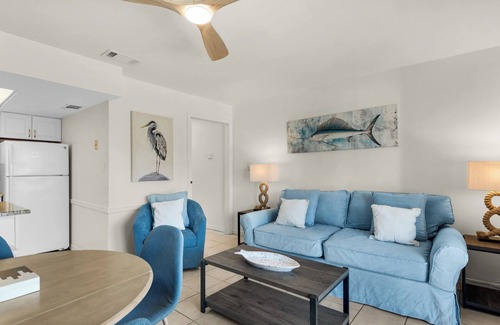 Avalon Beach Estates Condo | Great 1 Bedroom at Summer Breeze!
