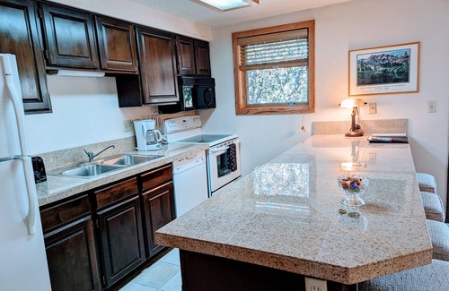 Ketchum Condo | Great 1 (plus) bedroom condo. This is the best location in Ketchum!