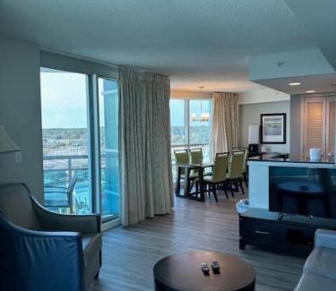 Downtown Myrtle Beach House | Great 2 Bedroom - Oceans One 1008