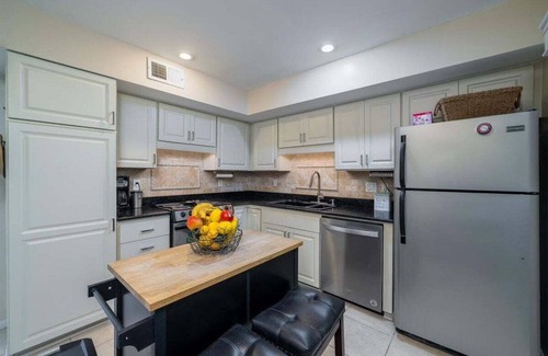 Spinnaker Beachhouses Villa | Great 2 Bedroom Spinnaker w/Golf/Lagoon Views! Amenity Cards! Screen Porch!
