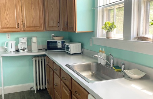 Old Greenwich Apartment | Great 2br Old Greenwich hotel alternative close to train and beach