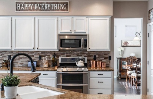 Desert Ridge House | GREAT 4-Bedroom HOME with POOL - PRIME location in Desert Ridge - PET Friendly