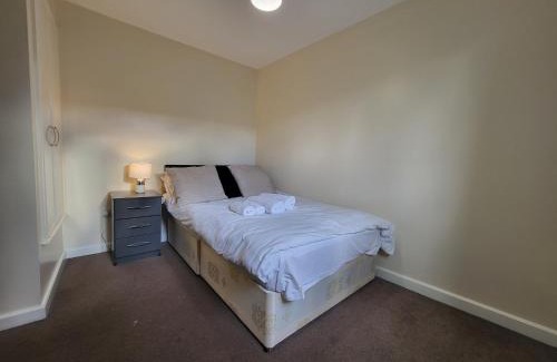 Tooting Apartment | Great Apartment Next To Tooting Bec Tube Station!