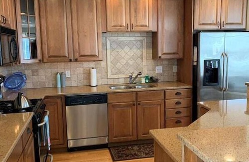 Townsend's Inlet House | GREAT BAY VIEWS! Conveniently located in walking distance to the beach, coffee shops, ice cream, restaurants, and yacht club.