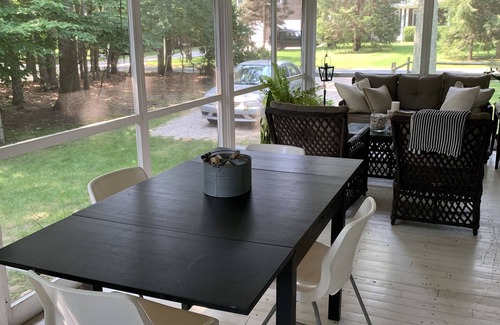 Barnes Landing Cottage | Great Beach Cottage Just Minutes From Amagansett!