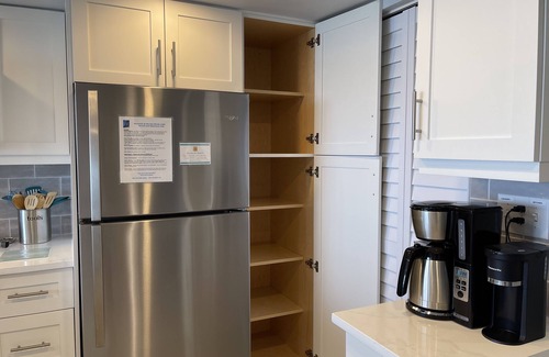 Marco Island Condo | GREAT BEACH LOCATION+NEW KITCHEN+AWESOME VIEWS+JUST STEPS AWAY FROM GULF