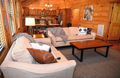 Murphy Cabin | Great Cabin close to town - River Access, Casino