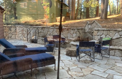 Huntington Lake Cabin | Great cabin walking distance to Huntington Lake