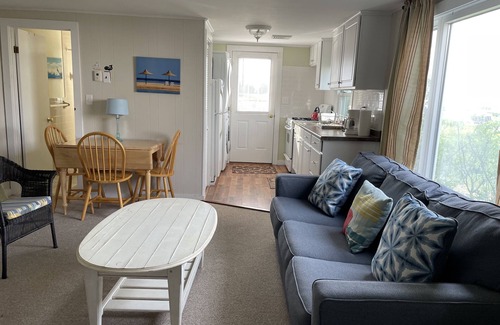 West Hyannisport Cottage | Great Cottage Just Steps From The Beach! "Deck Side"