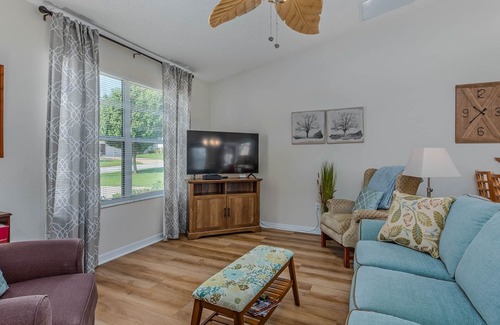 Woodbury House | Great Cul De Sac Home close to V.A.