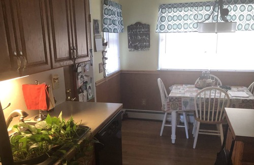 Center Moriches House | Great deal 3B/2B Home just 10 min from Hamptons!