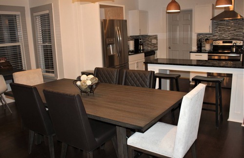 Eastside Promise Neighborhood House | Great Downtown Location! Riverwalk, Pearl, Southtown, Alamodome all close!